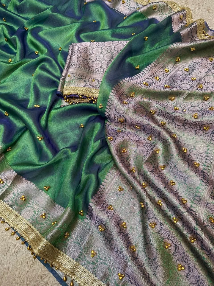 CLASSICAL PEACOCK COLOUR SHADE IN GHUNGROO SAREE.