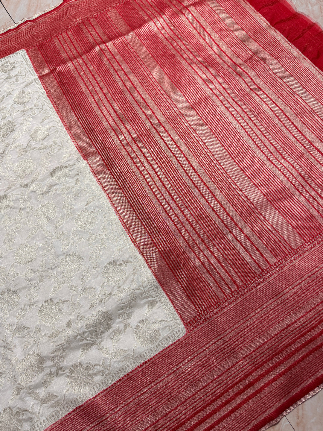 PAPER SILK WITH FLORAL JAAL DESIGN IN OFF WHITE COLOUR SHADE