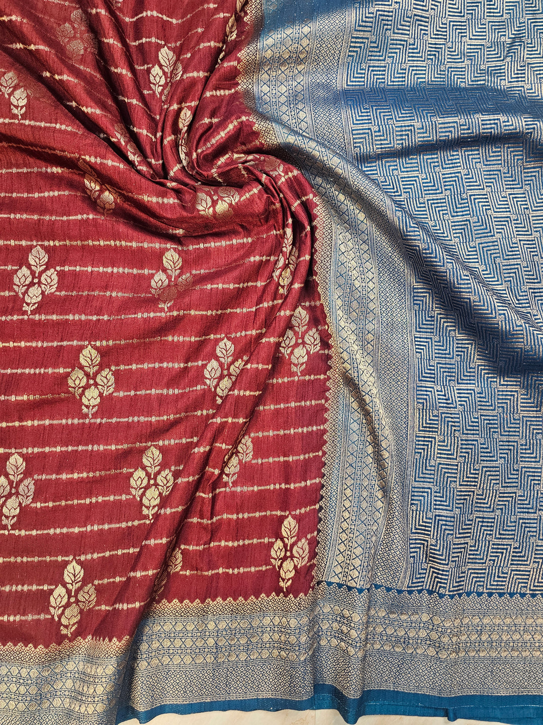 GARNET COLOUR SOFT MATKA LINEN WITH ROYAL BLUE BORDER