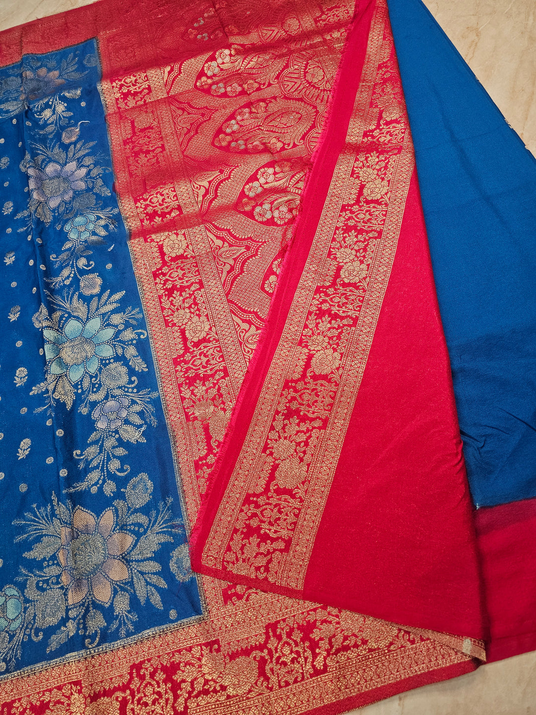 KHADDI GEROGETTE IN ROYAL BLUE WITH RED BORDER
