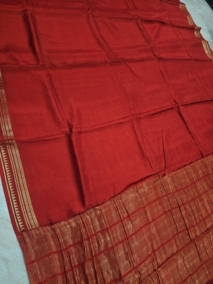 VISCOS IN BRICK RED WITH NARROW BORDER