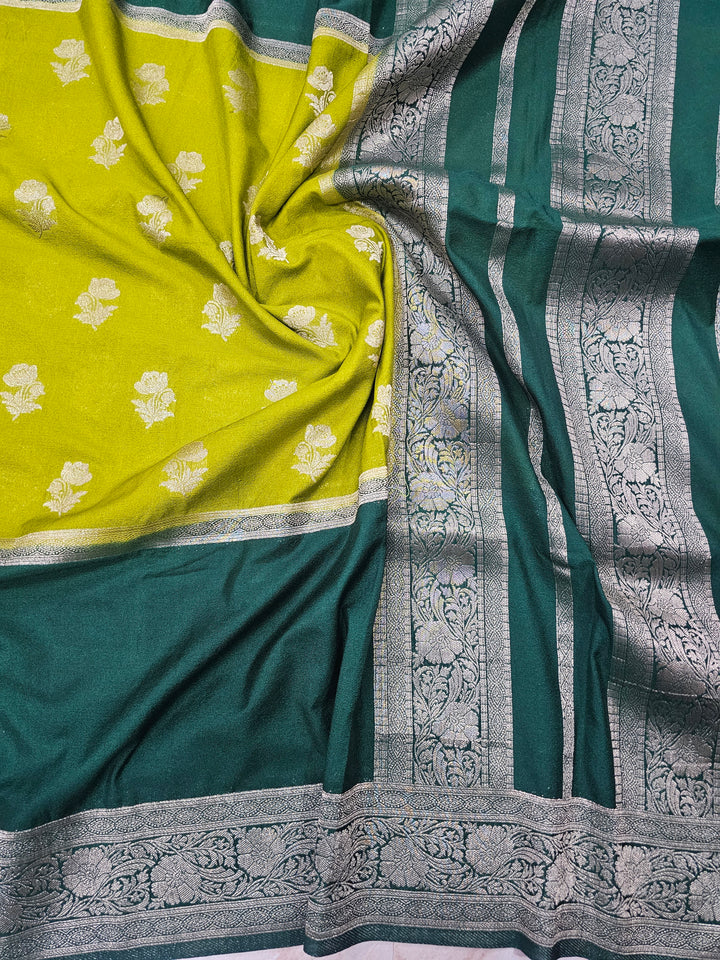 KHADDI GEROGETTE IN LEMON WITH BOTTLE GREEN BORDER