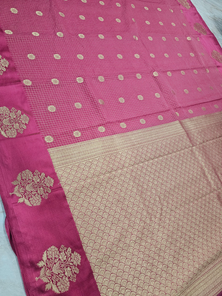 CREPE GEORGETTE IN DARK PINK WITH CHECKS AND BOOTI