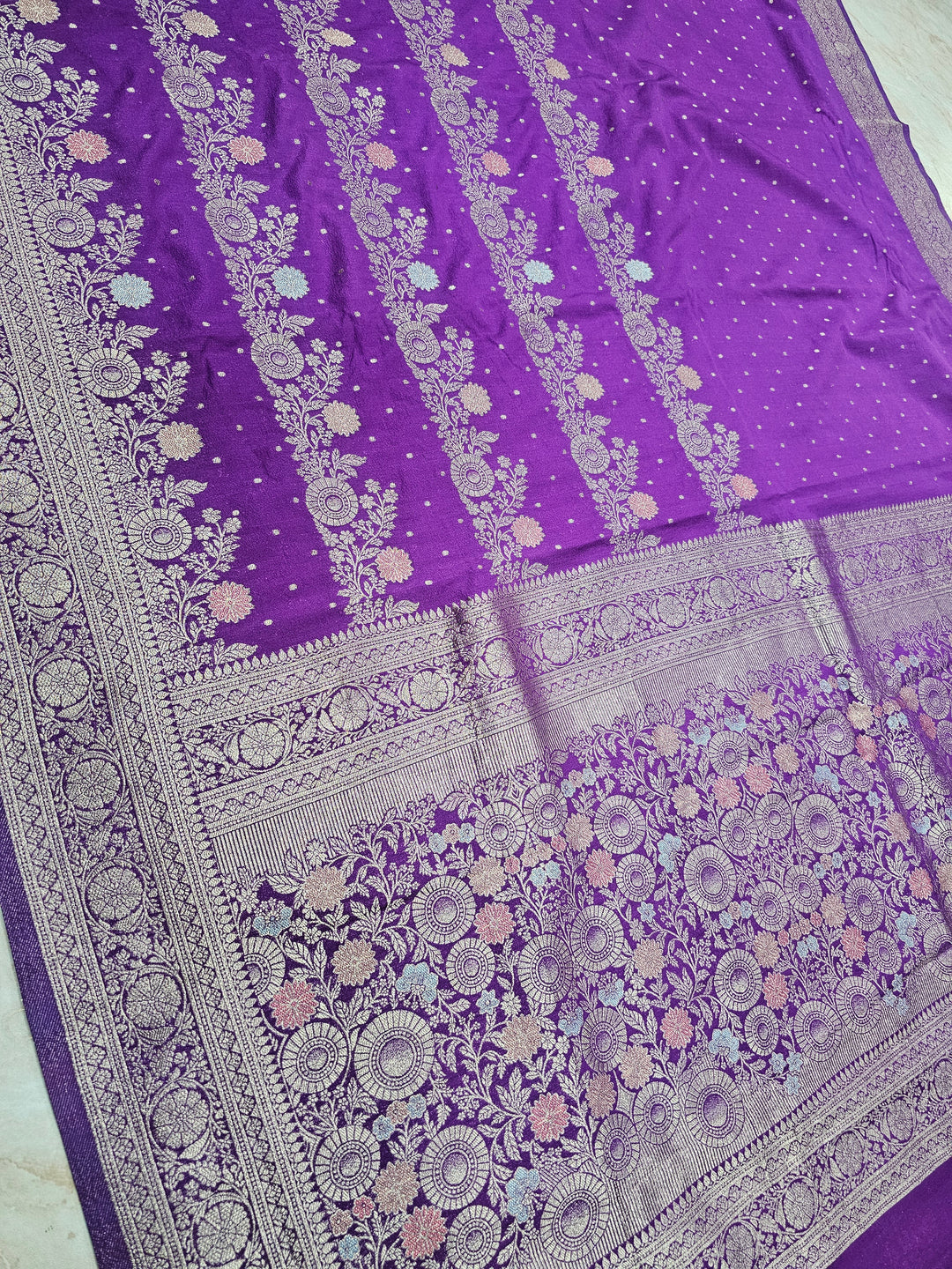 KHADDI GEROGETTE IN LAVENDER COLOUR WITH MULTI COLOUR ZARI WORK