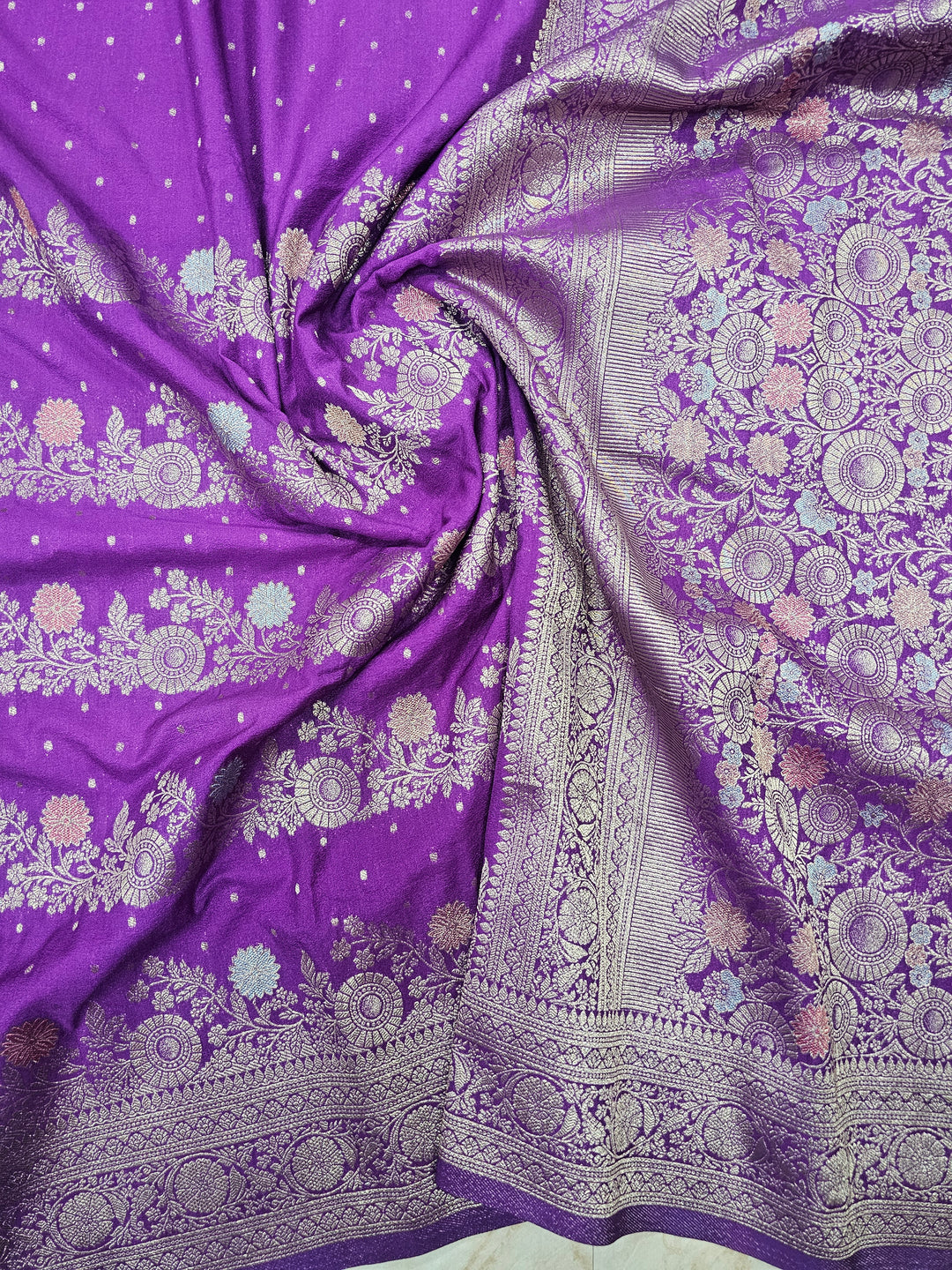 KHADDI GEROGETTE IN LAVENDER COLOUR WITH MULTI COLOUR ZARI WORK