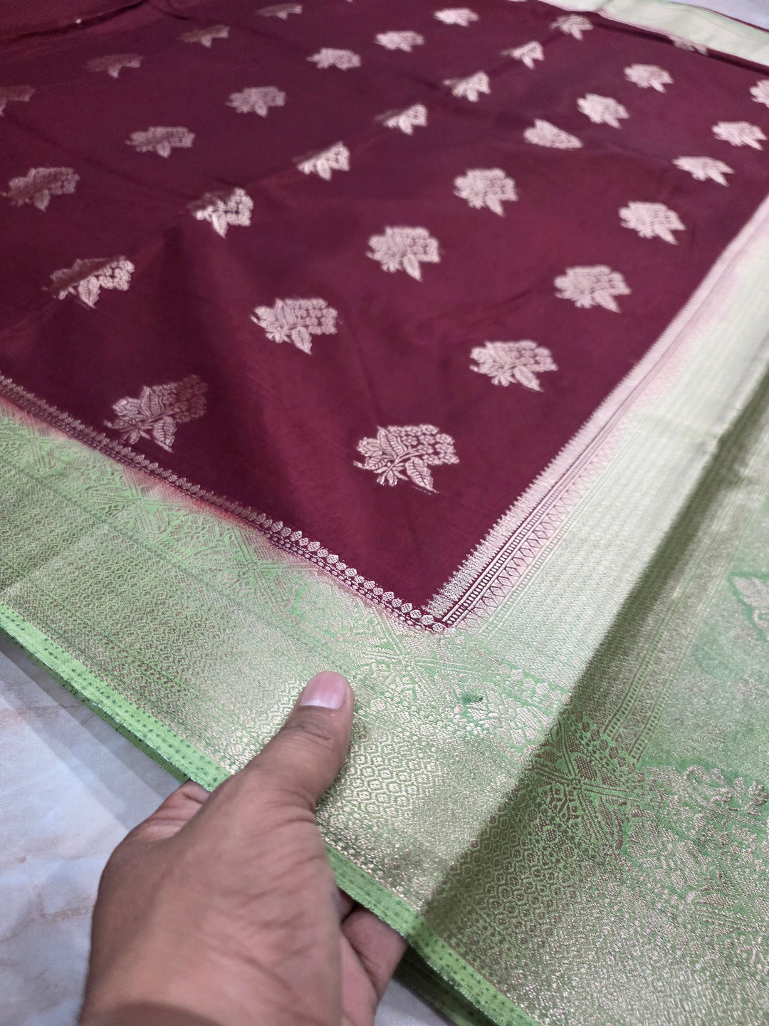RUSSIAN SILK IN VINE WITH PISTA GREEN  BORDER