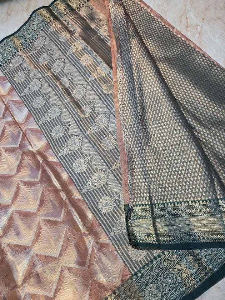 BANARASI 3D TISSU IN BROWN SHADE WITH BOTTLE GREEN BORDER