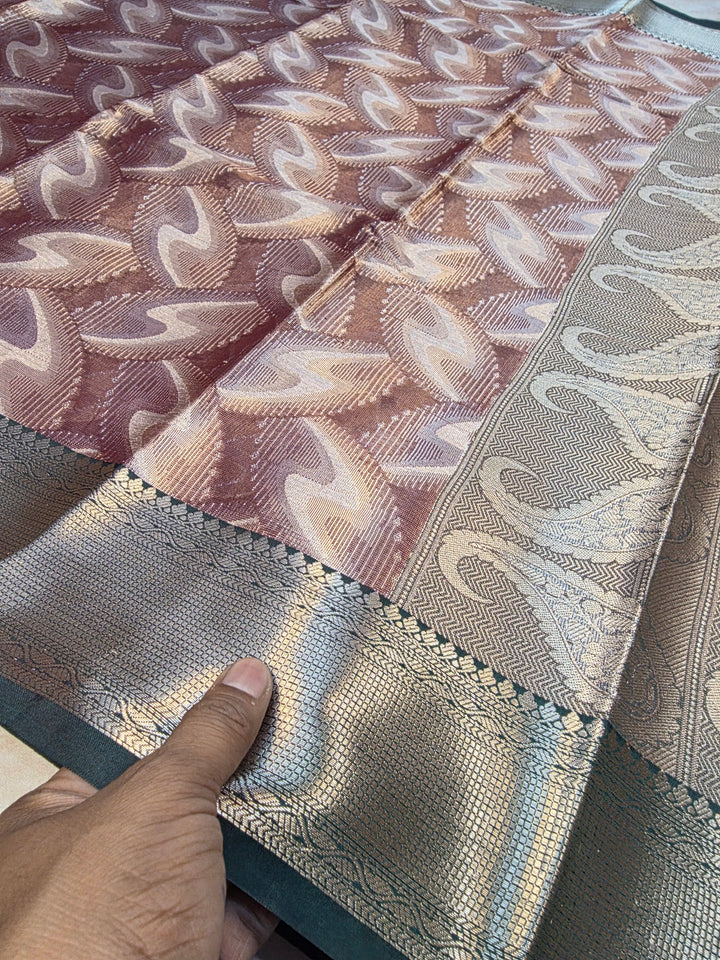 BANARASI 3D ALFI TISU IN BROWN SHADE WITH BOTTLE GREEN BORDER