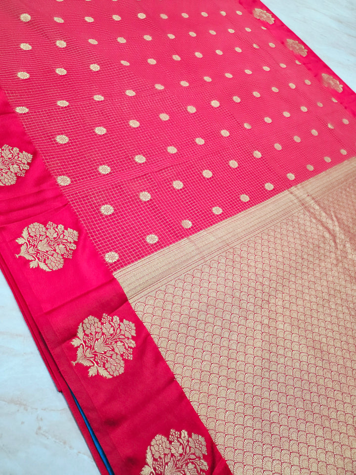 CREPE GEORGETTE IN RED WITH SATIN BORDER