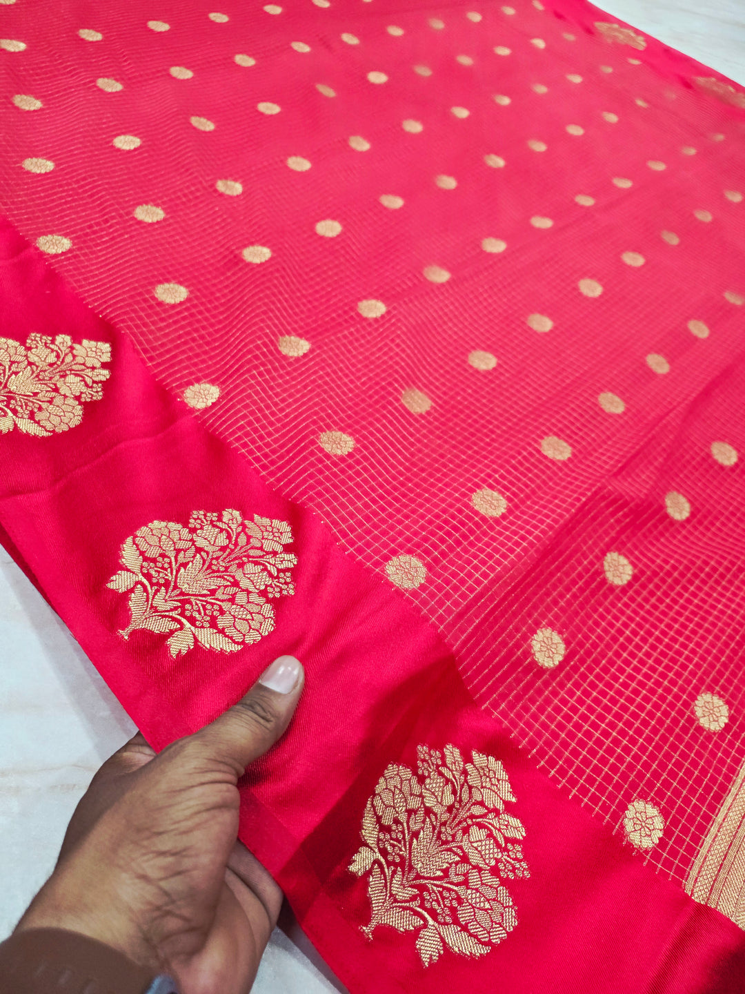 CREPE GEORGETTE IN RED WITH SATIN BORDER
