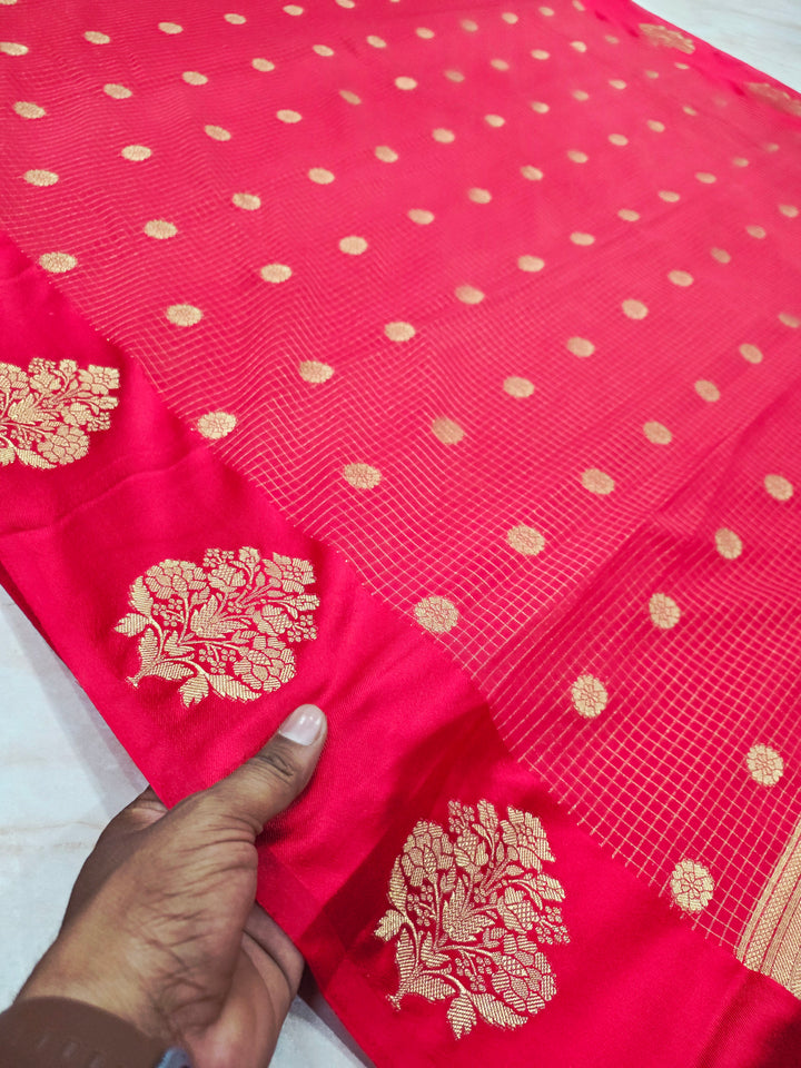 CREPE GEORGETTE IN RED WITH SATIN BORDER