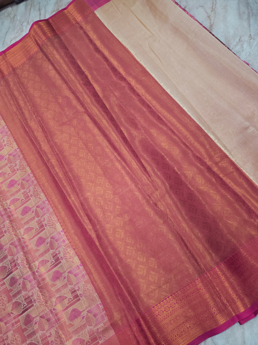 KASHMIRI IN CREAM BASE WITH RANI MINAKARI AND BORDER