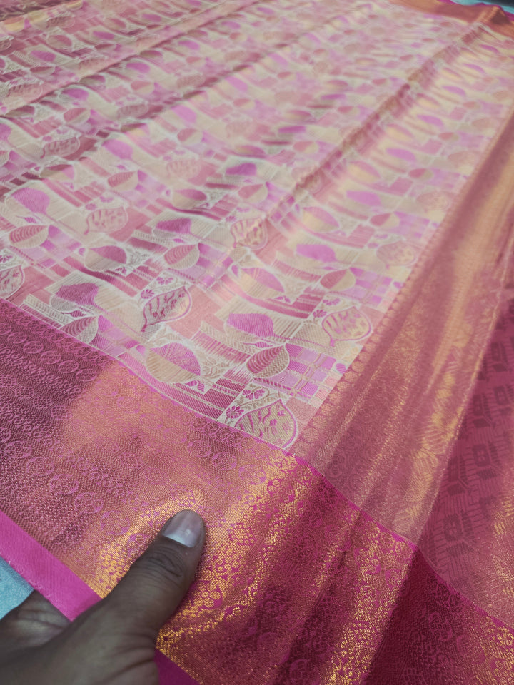 KASHMIRI IN CREAM BASE WITH RANI MINAKARI AND BORDER