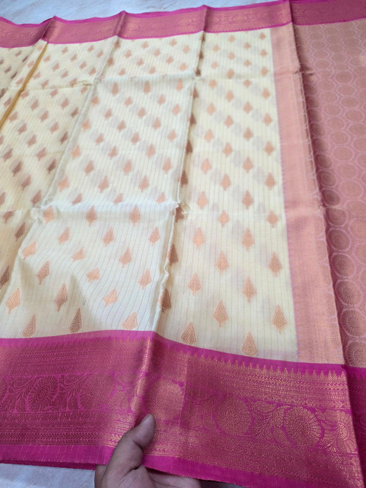 LIGHT GOLD BANARASI SILK WITH RANI BORDER