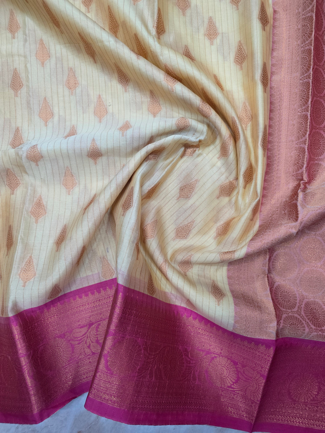 LIGHT GOLD BANARASI SILK WITH RANI BORDER
