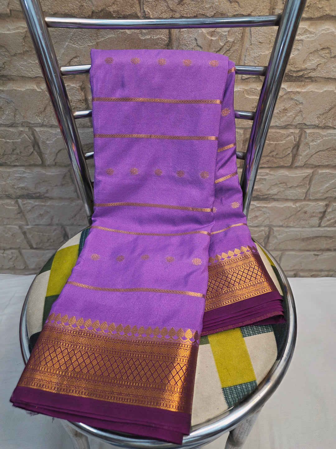 CREPE GEROGETTE IN LAVENDER WITH GARNET BORDER