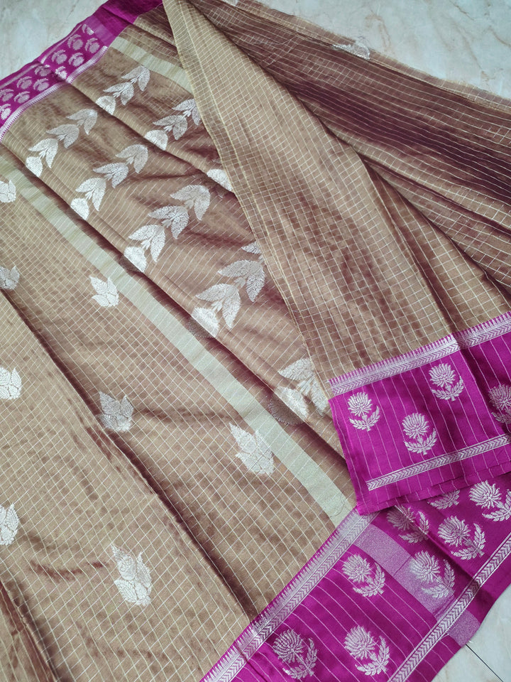 BANARASI KATAN PATTU IN FRENCH BIEGE WITH MAGENTA BORDER
