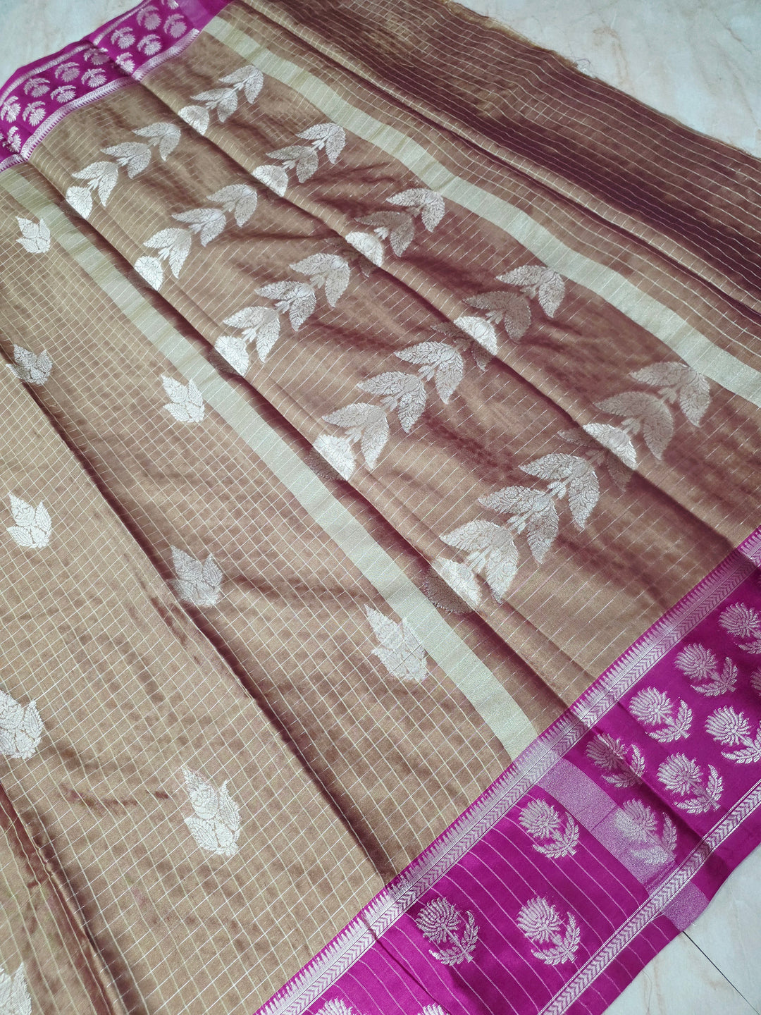 BANARASI KATAN PATTU IN FRENCH BIEGE WITH MAGENTA BORDER