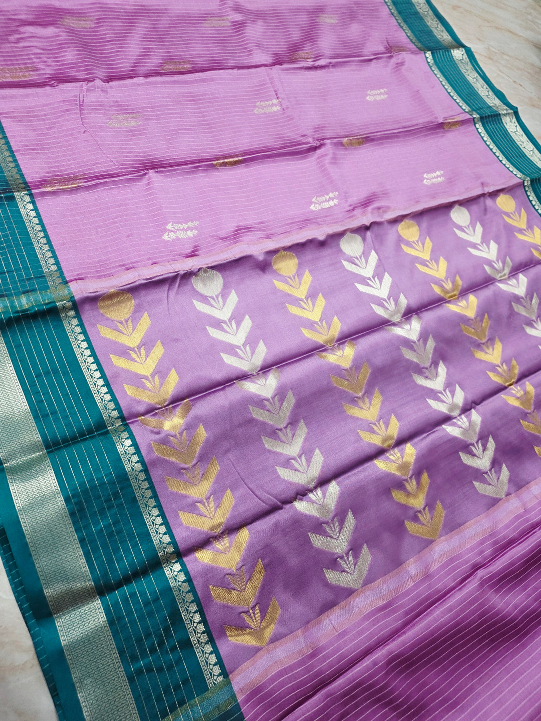BANARASI KATAN PATTU IN LAVENDER WITH RAMA GREEN BORDER