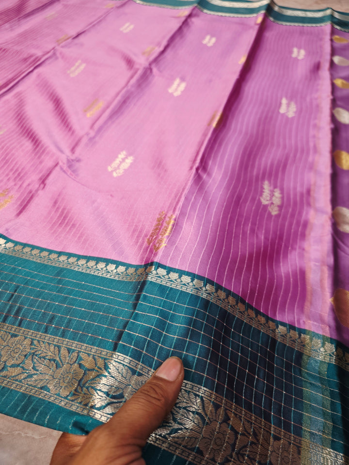 BANARASI KATAN PATTU IN LAVENDER WITH RAMA GREEN BORDER
