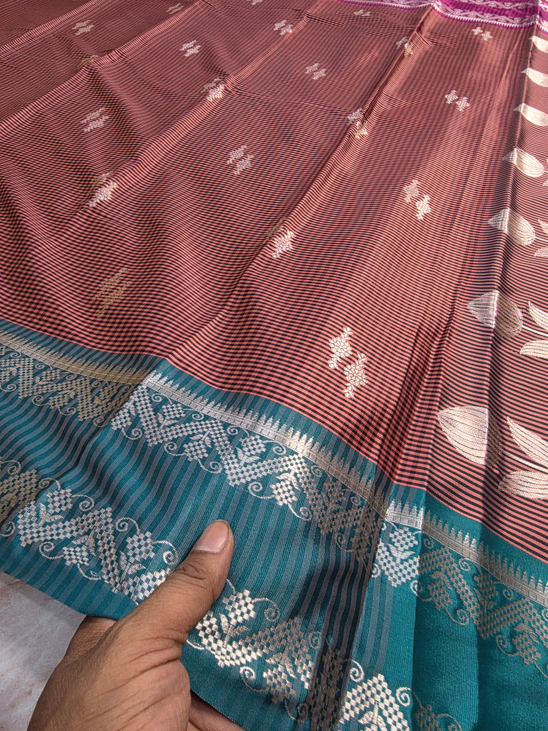 BANARASI KATAN PATTU IN CHOCOLATE COLOUR WITH RAMA GREEN BORDER