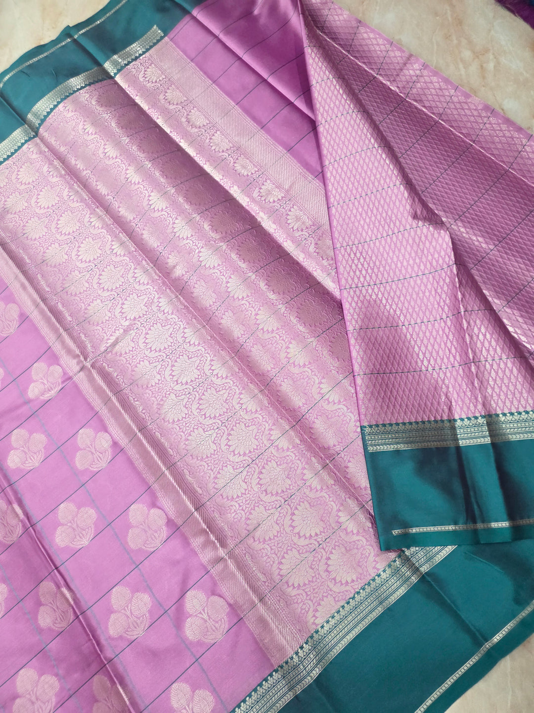 BANARASI KATAN PATTU IN LAVENDER WITH RAMA GREEN BORDER