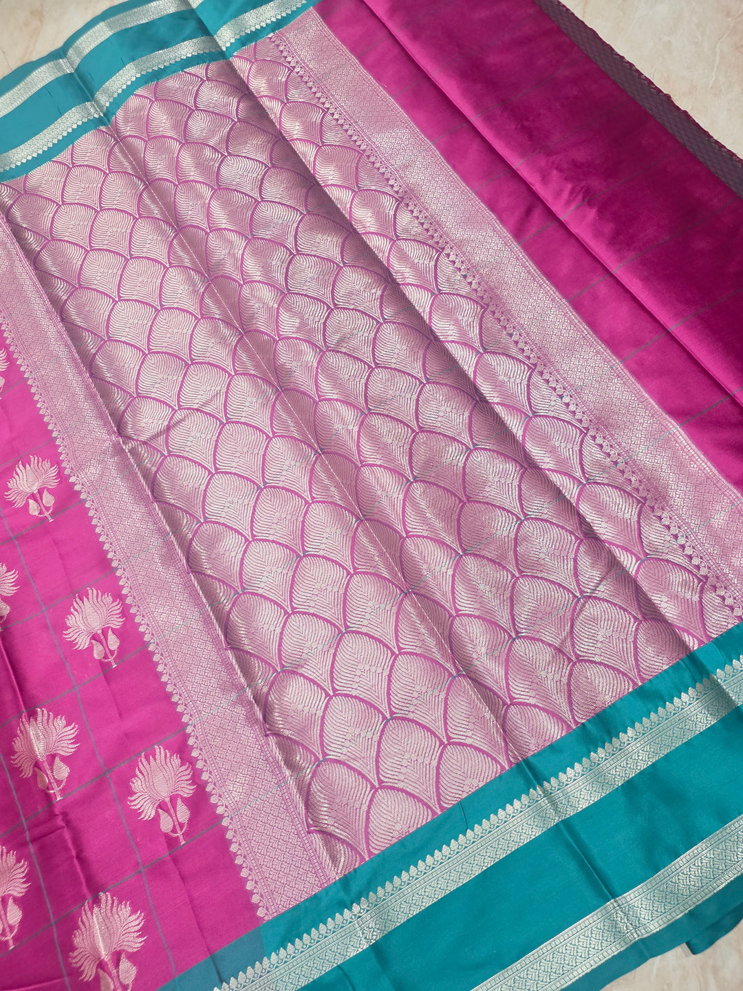BANARASI KATAN PATTU WITH RANI PINK AND RAMA GREEN BORDER