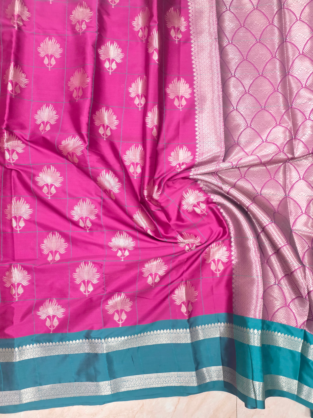 BANARASI KATAN PATTU WITH RANI PINK AND RAMA GREEN BORDER