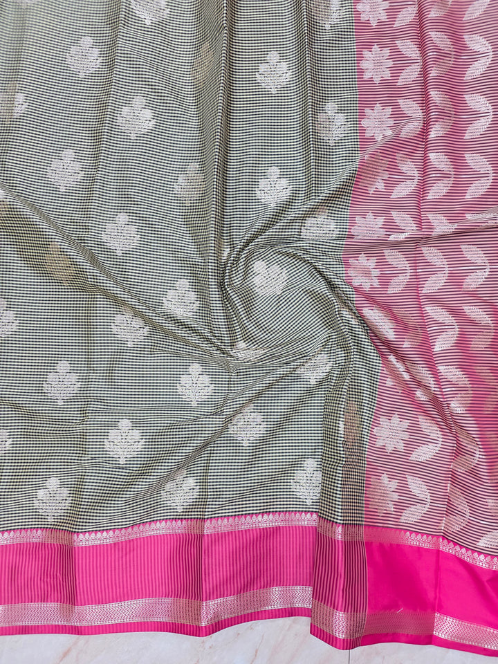 BANARASI KATAN PATTU WITH UNIFORM CHECKS IN ORANGE AND PINK BORDERS