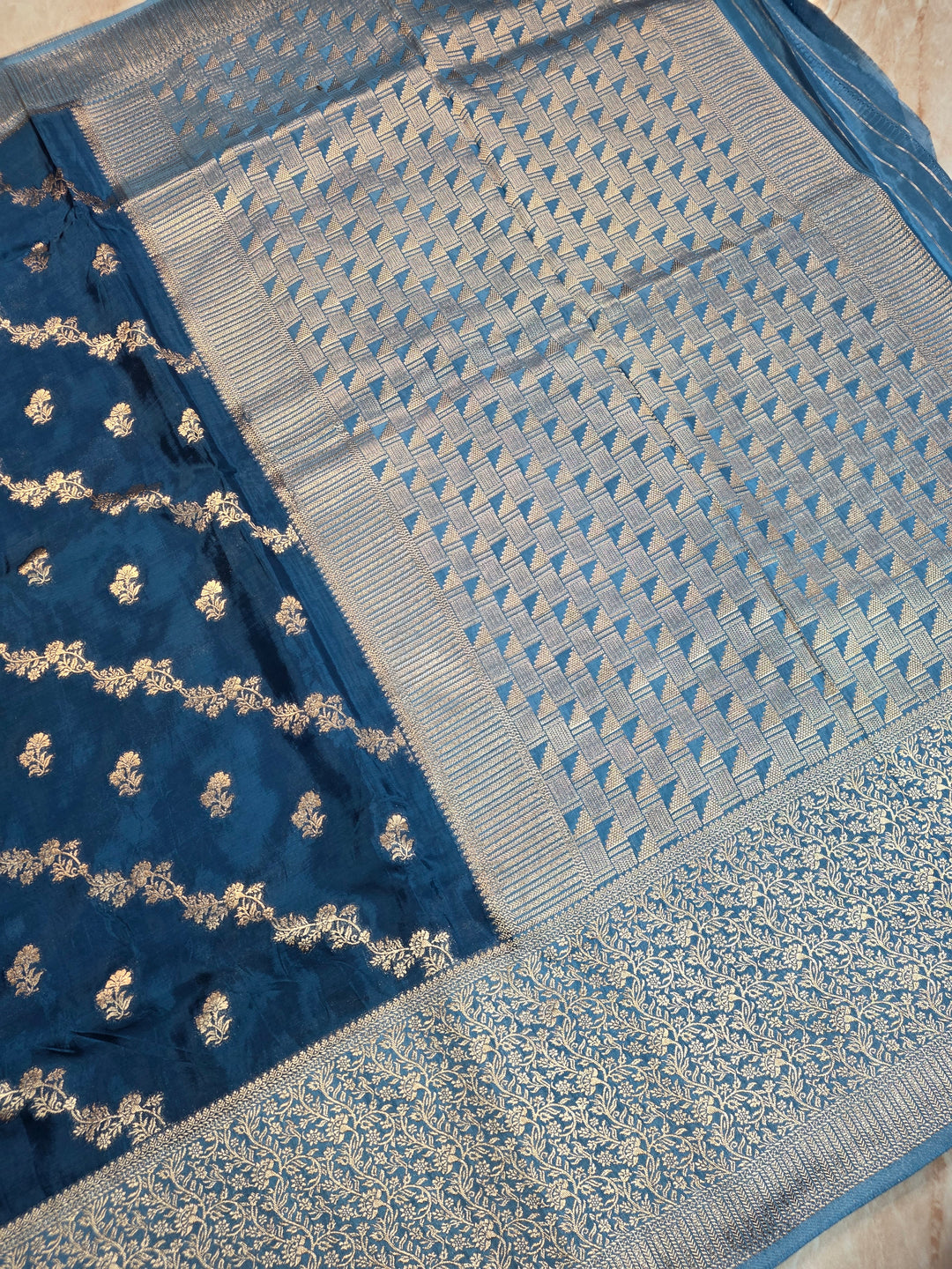RUSSIAN SILK IN ROYALBLUE WITH SKY BORDER