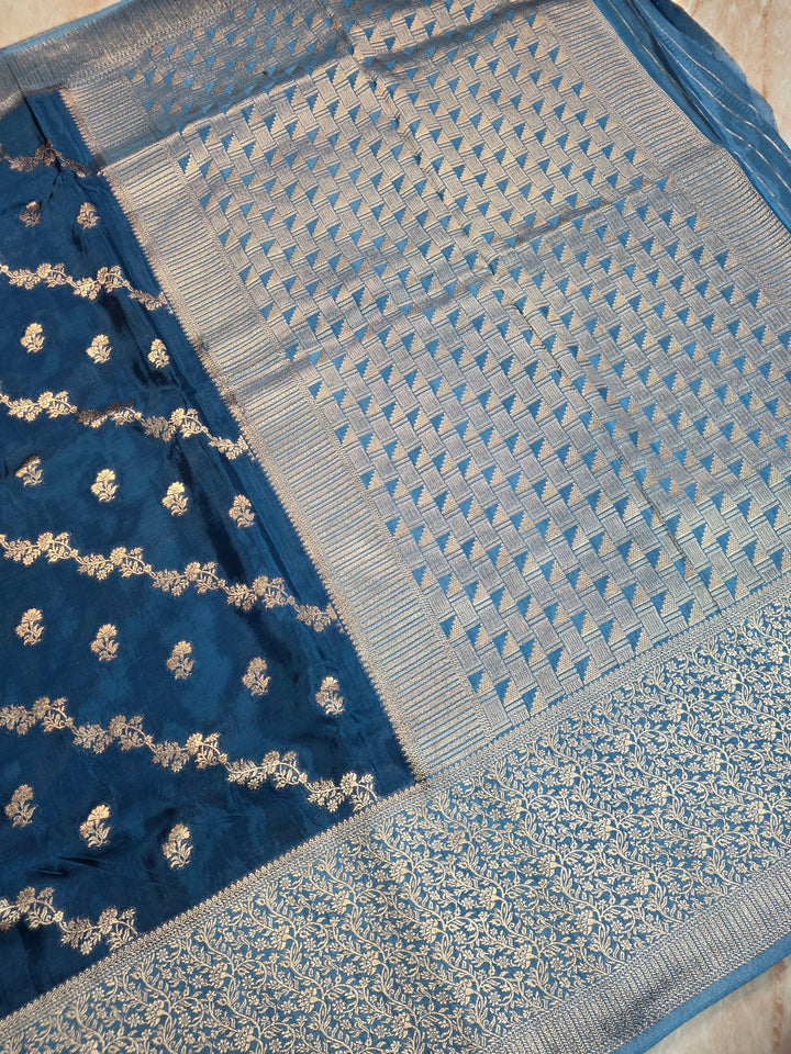 RUSSIAN SILK IN ROYALBLUE WITH SKY BORDER