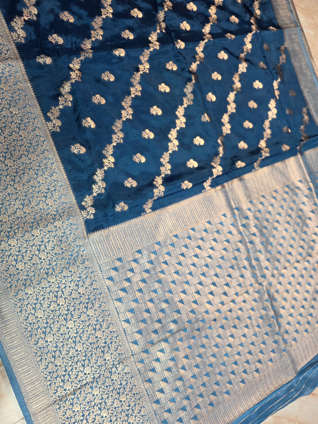 RUSSIAN SILK IN ROYALBLUE WITH SKY BORDER