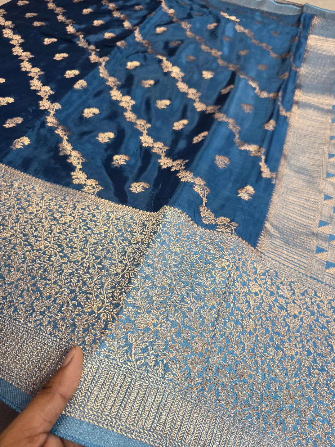 RUSSIAN SILK IN ROYALBLUE WITH SKY BORDER