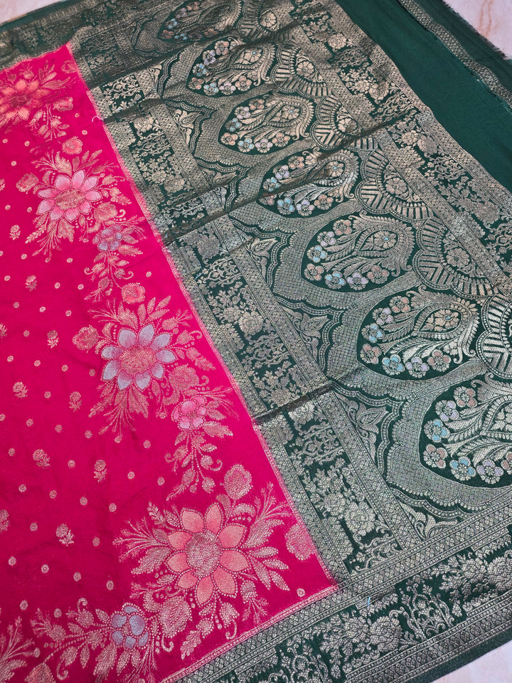 KHADDI GEROGETTE IN RANI WITH BOTTLE GREEN BORDER