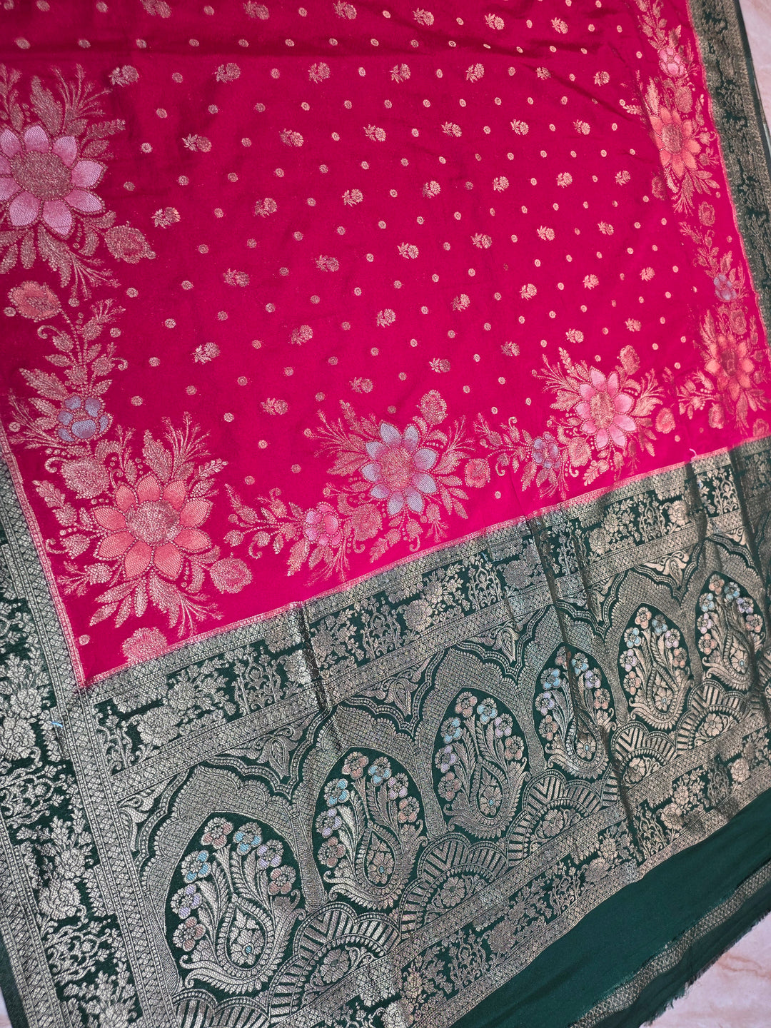 KHADDI GEROGETTE IN RANI WITH BOTTLE GREEN BORDER