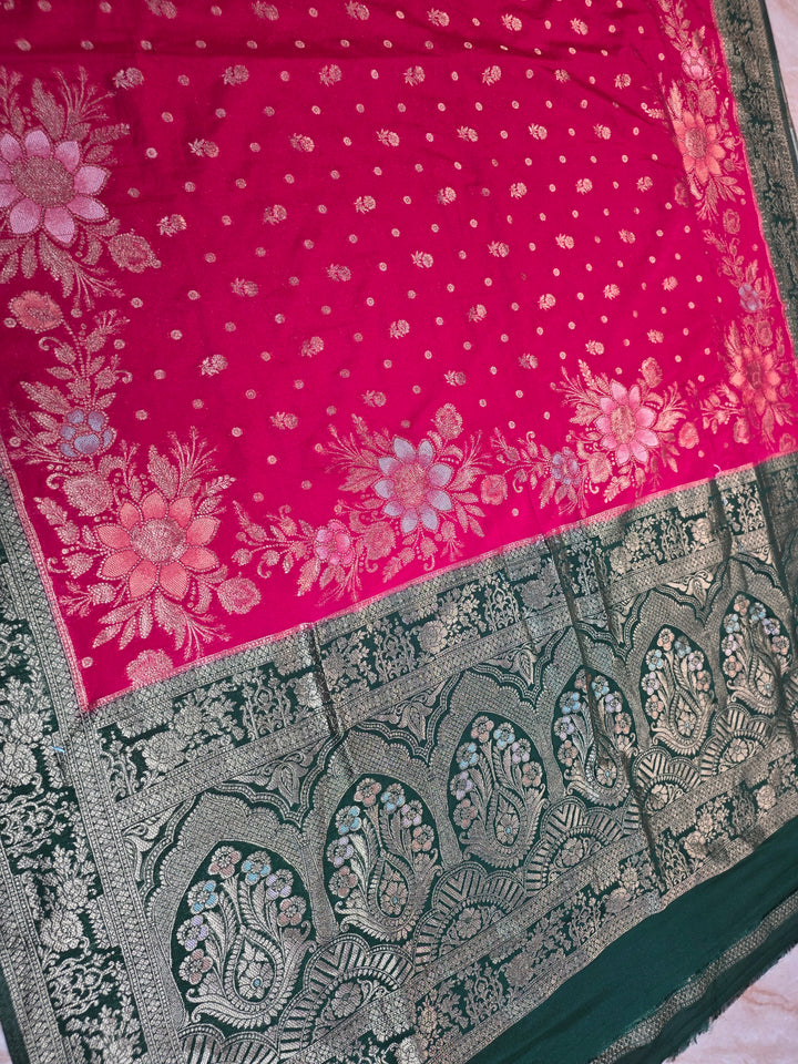 KHADDI GEROGETTE IN RANI WITH BOTTLE GREEN BORDER