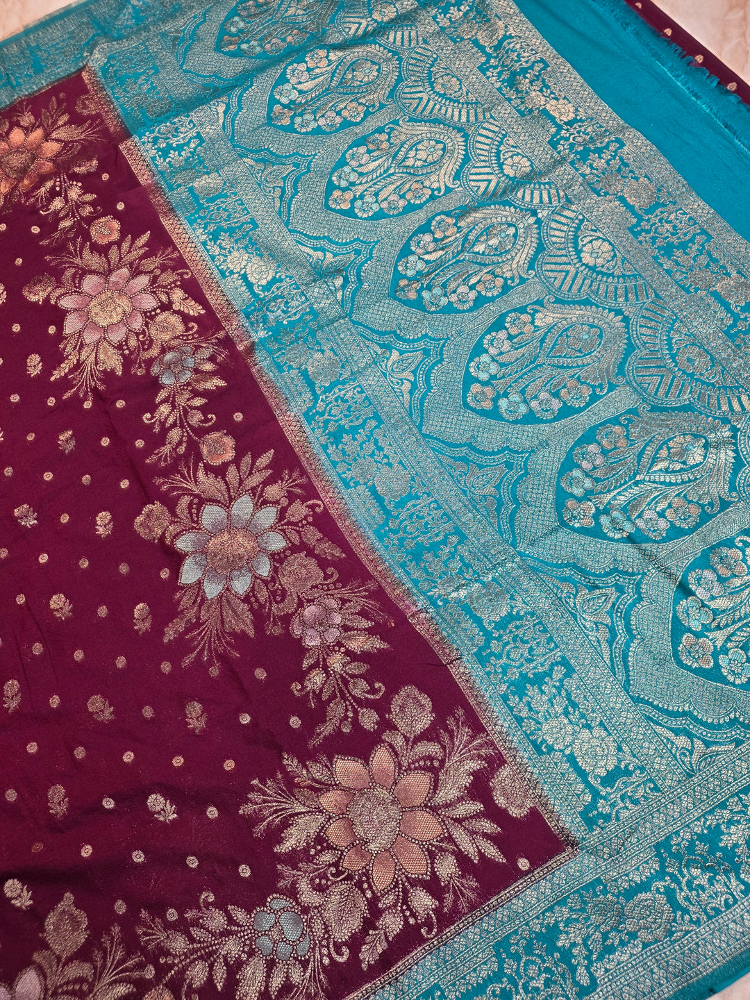 KHADDI GEROGETTE GARNET WITH TOUQUOISE BLUE BORDER