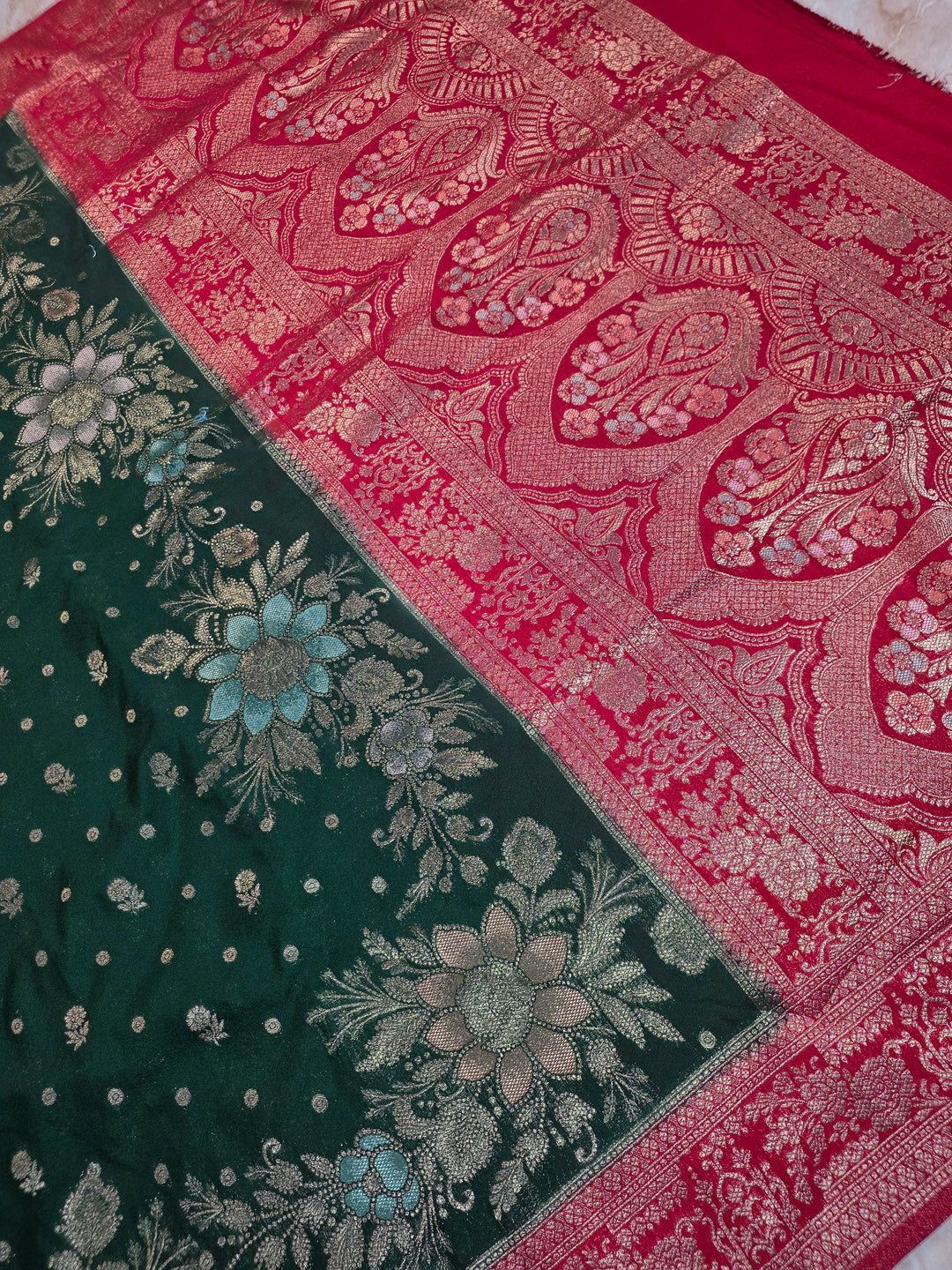 KHADDI GEORGETTE IN BOTTLE GREEN WITH RANI BORDER