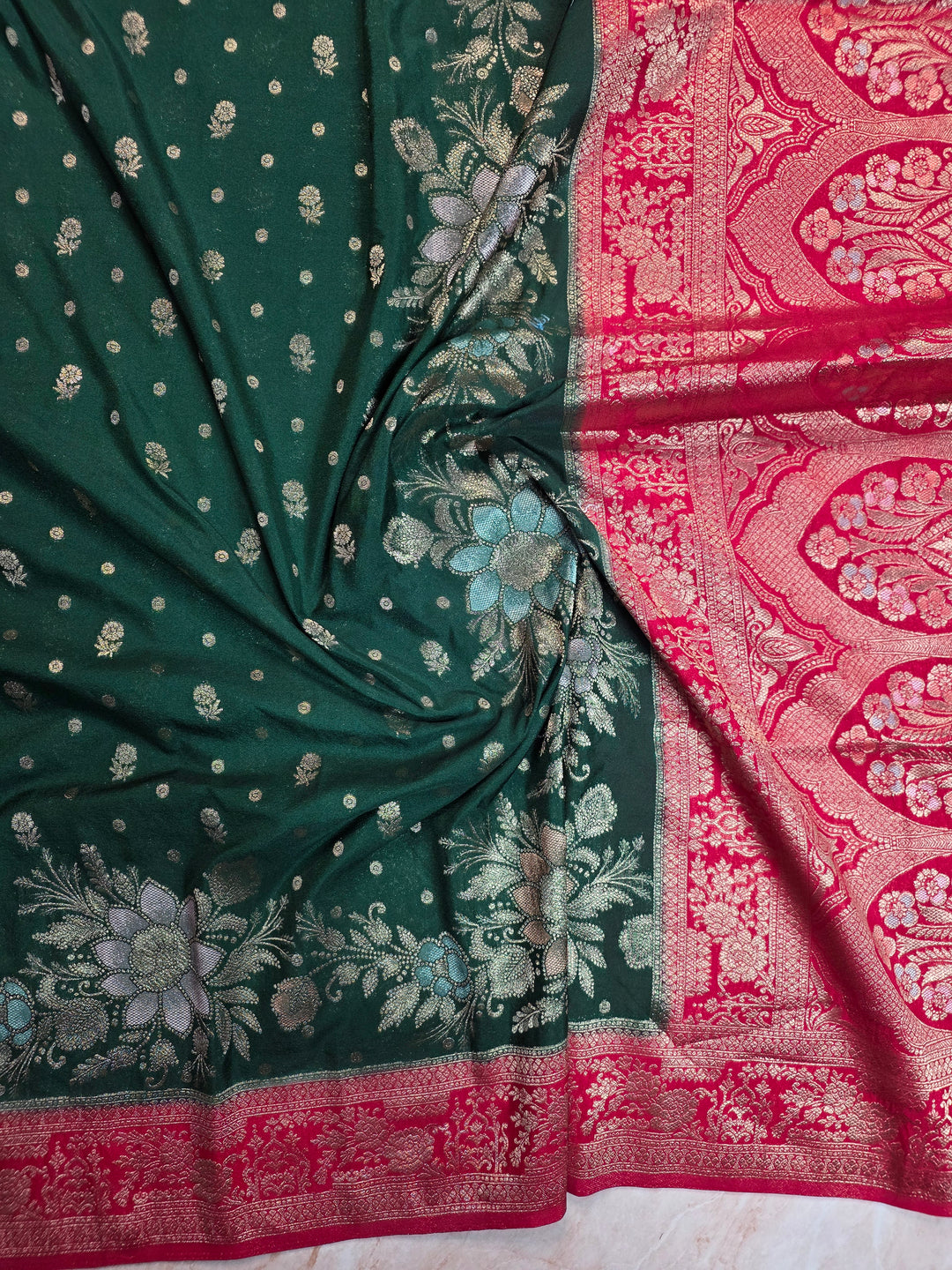 KHADDI GEORGETTE IN BOTTLE GREEN WITH RANI BORDER