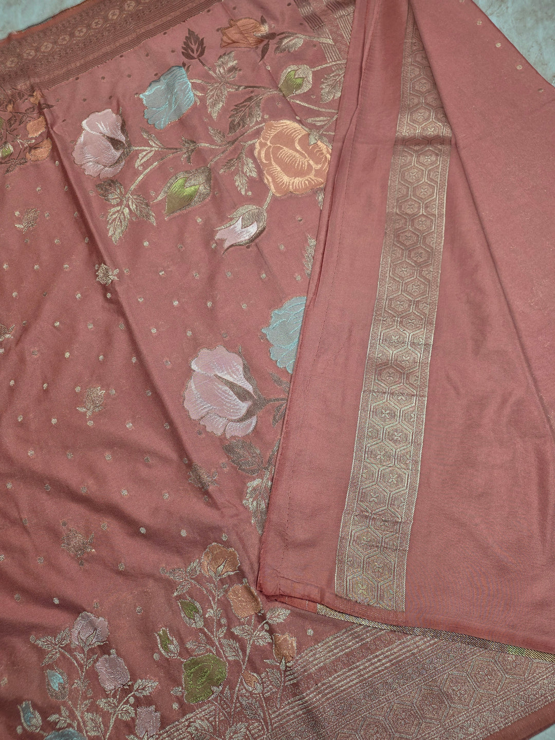 KHADDI GEROGETTE IN IVORY COLOUR WITH PANCHRANG BOOTA