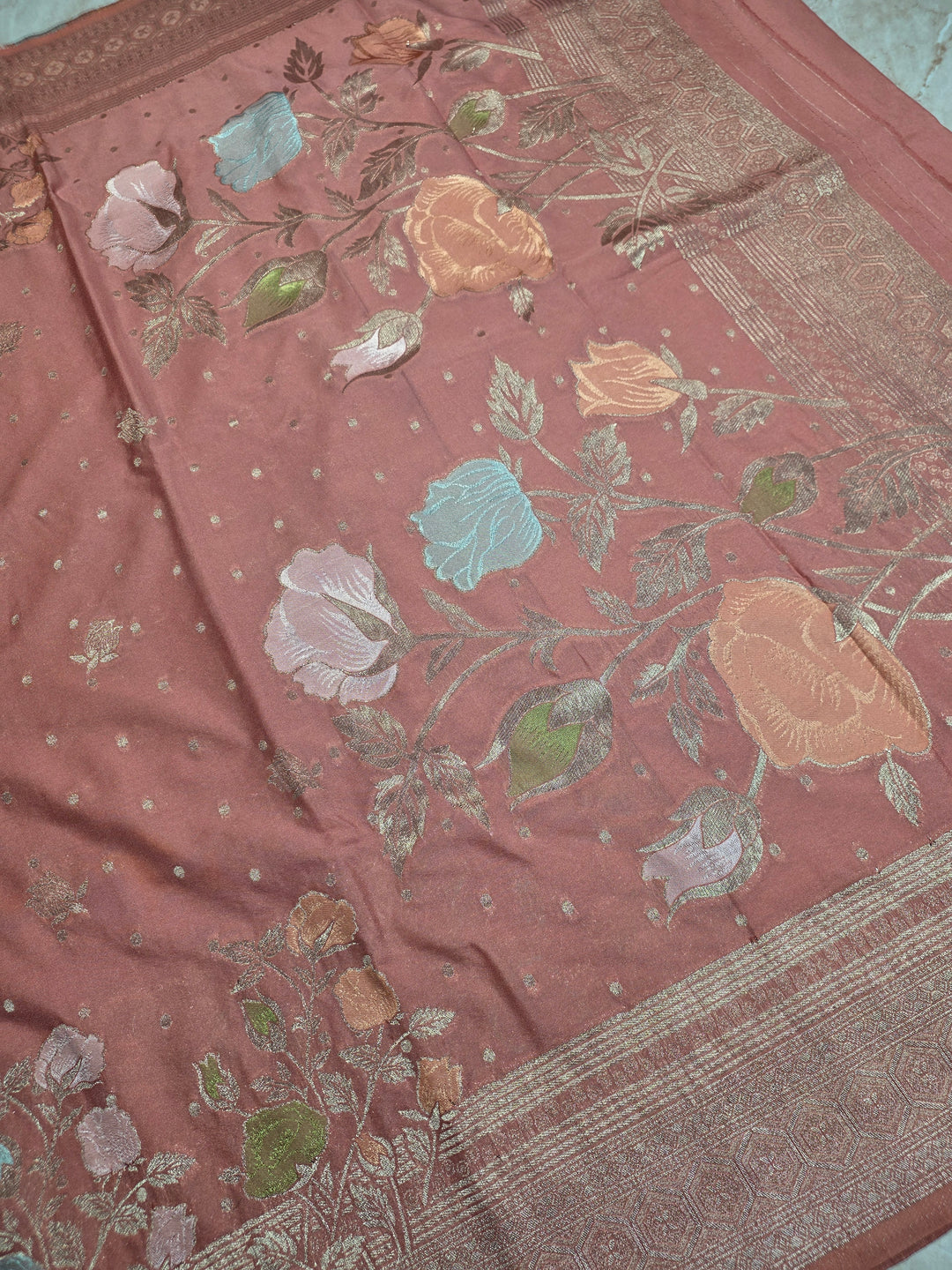 KHADDI GEROGETTE IN IVORY COLOUR WITH PANCHRANG BOOTA
