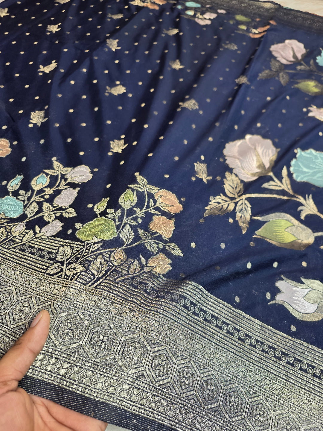KHADDI GEROGETTE IN NAVY BLUE WITH PANCHRANG BOOTA