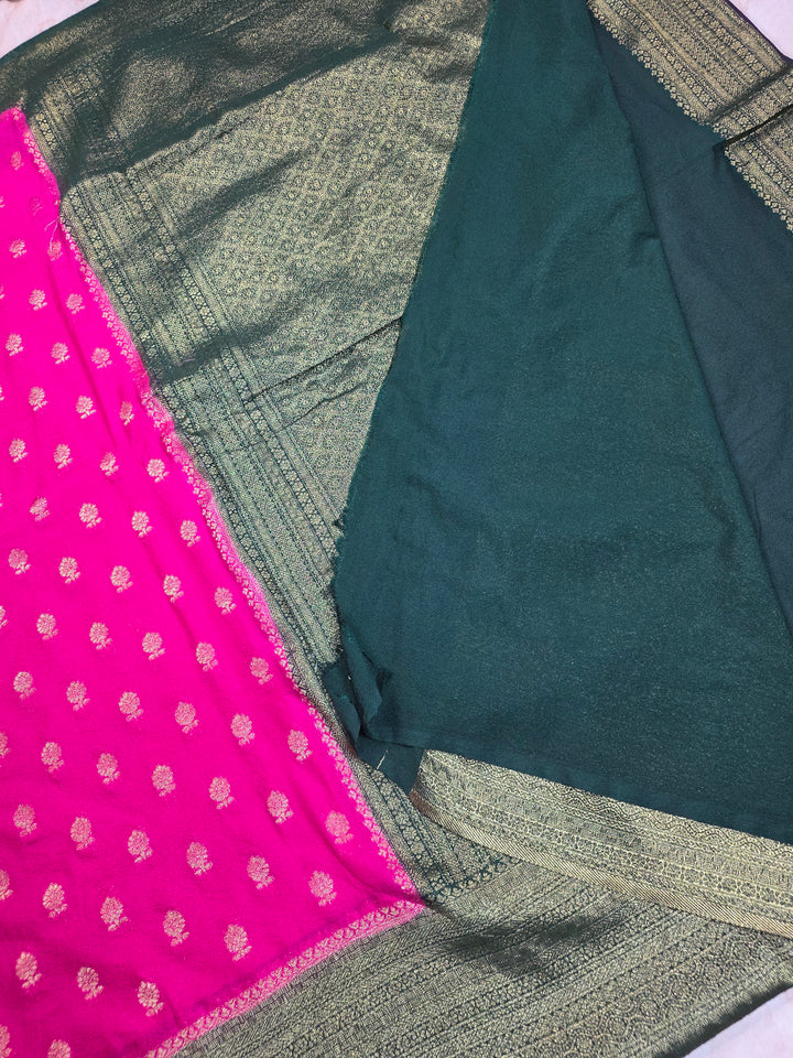 KHADDI GEORGETTE IN RANI WITH BOTTLE GREEN BORDER