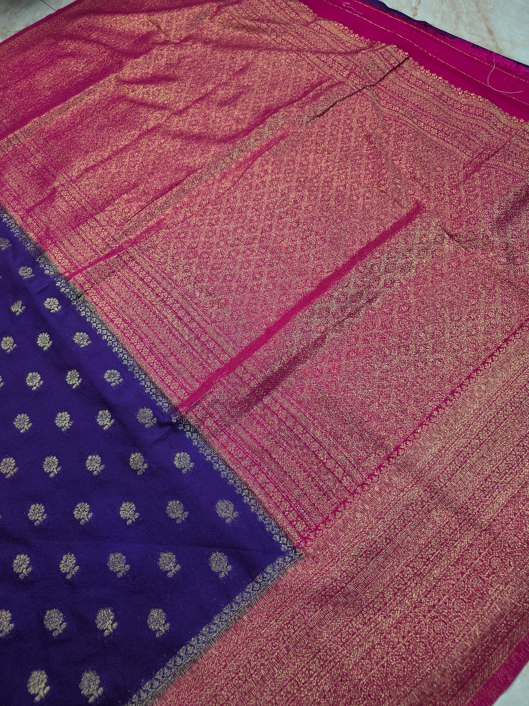 KHADDI GEROGETTE IN VIOLET WITH RANI BORDER