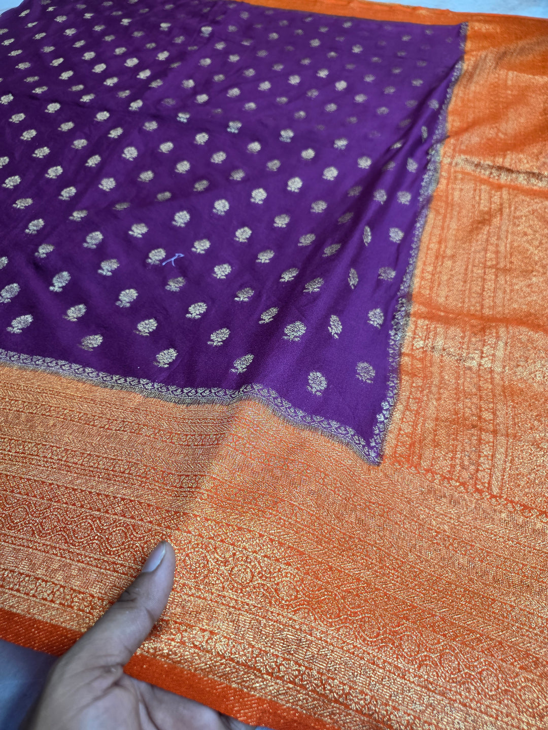 KHADDI GEROGETTE IN ORUPLE WITH ORANGE BORDER