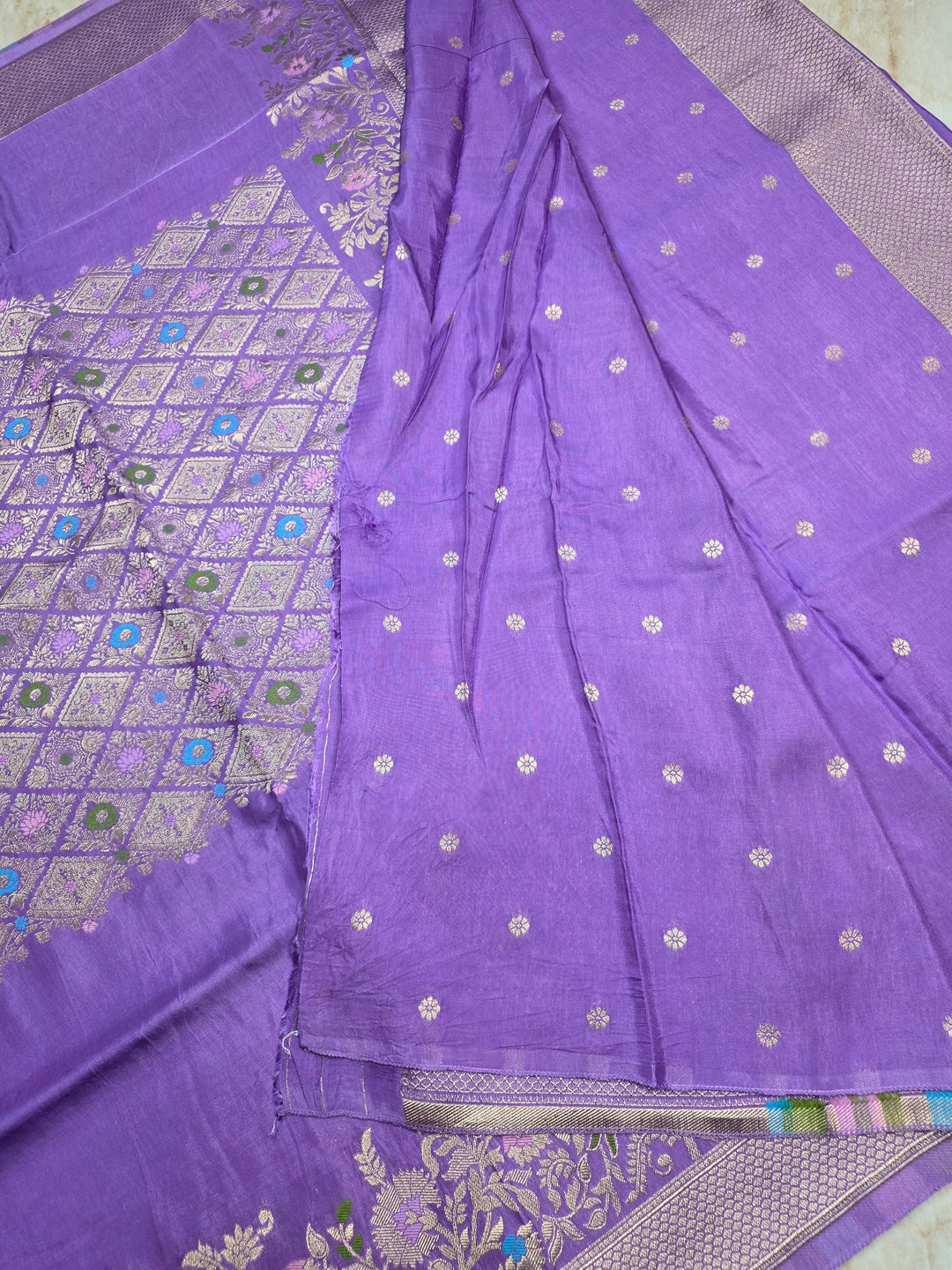 RUSSIAN SILK IN CENTRALISED BOUTIQUESTYLE IN LAVENDER COLOUR