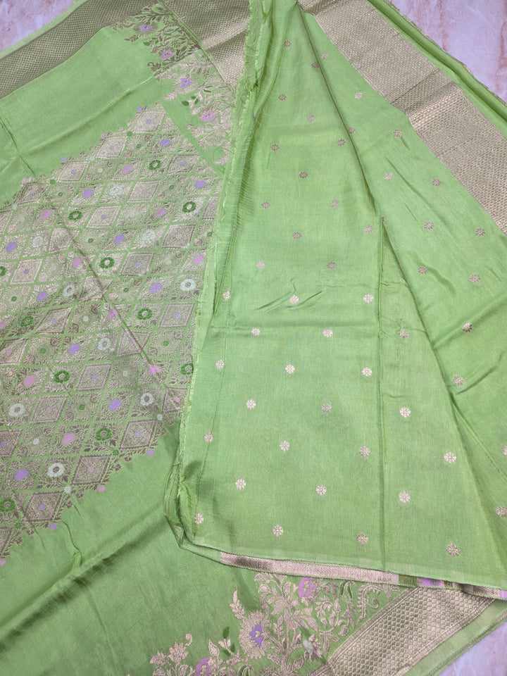 RUSSIAN SILK IN CENTRALISED BOUTIQUE STYLE IN PISTA GREEN