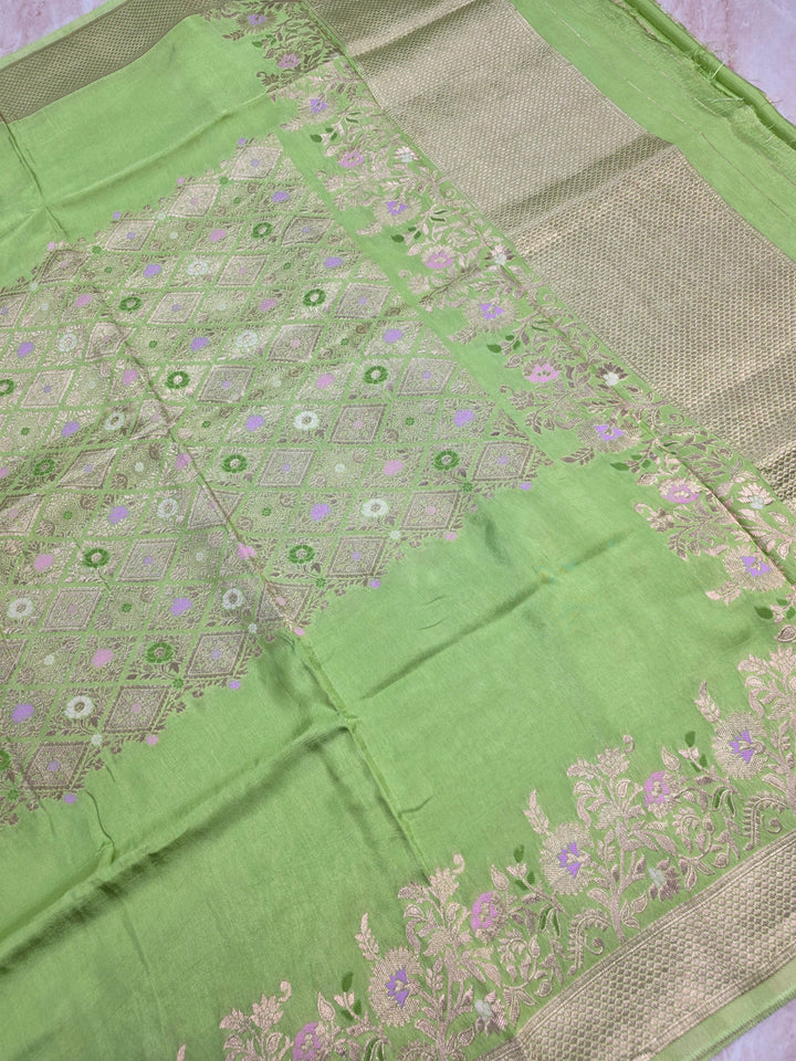 RUSSIAN SILK IN CENTRALISED BOUTIQUE STYLE IN PISTA GREEN