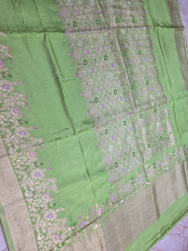 RUSSIAN SILK IN CENTRALISED BOUTIQUE STYLE IN PISTA GREEN