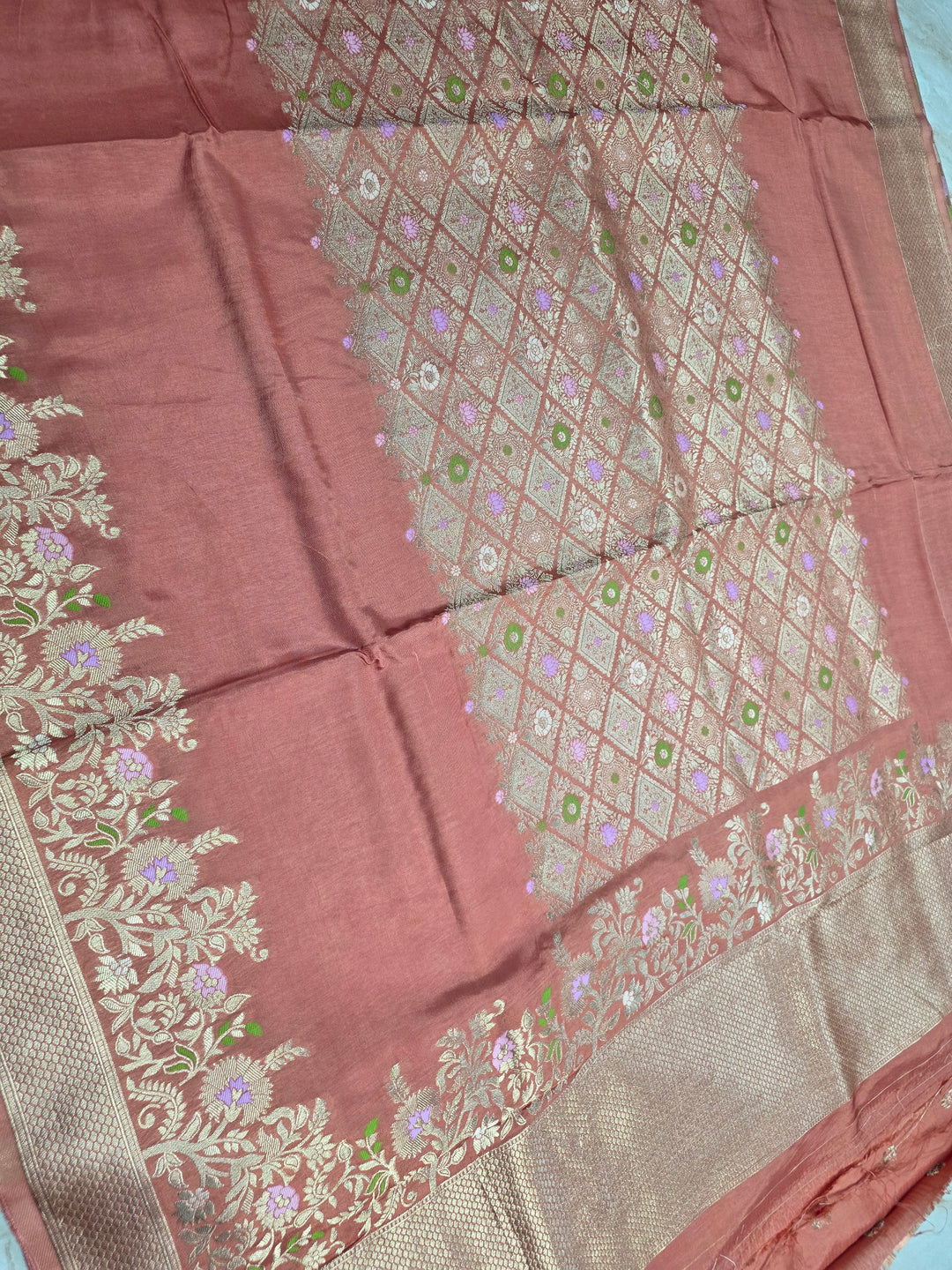 RUSSIAN SILK IN CENTRALISED BOUTIQUE STYLE IN